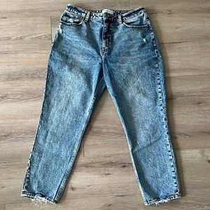 Abercrombie & Fitch High Rise Mom Jeans